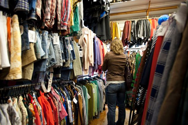 Mở shop bán quần áo Secondhand lấy hàng ở đâu?